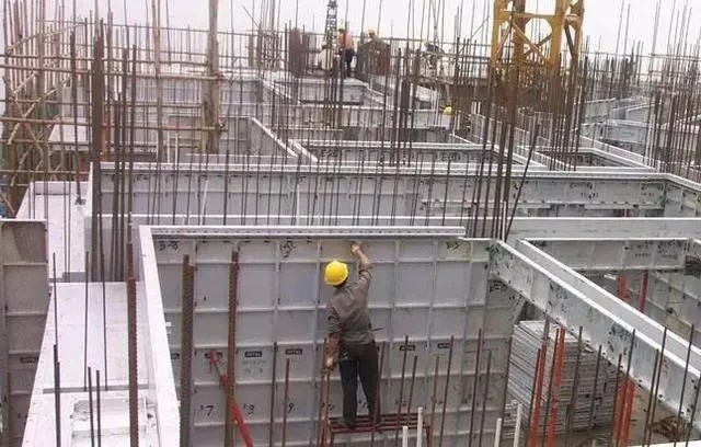 Which projects are suitable for using aluminum molds