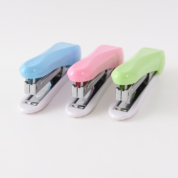  1013Office stapler