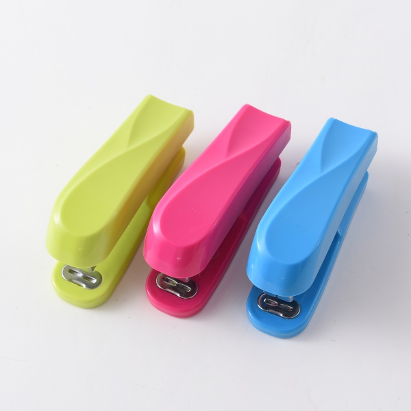  0406Office stapler