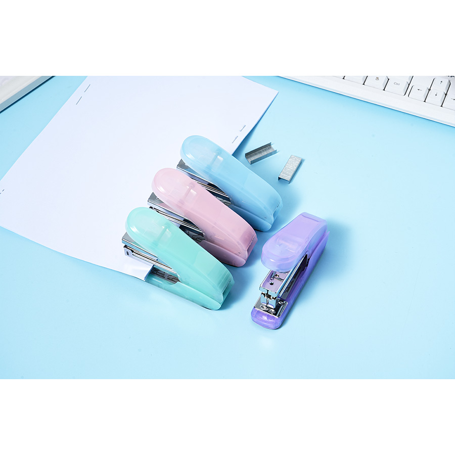 Office Stapler （Jade Color） - Durable Metal Core & Easy Paper Alignment