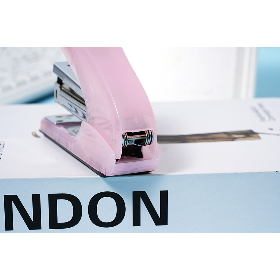 Office Stapler （Jade Color） - Durable Metal Core & Easy Paper Alignment