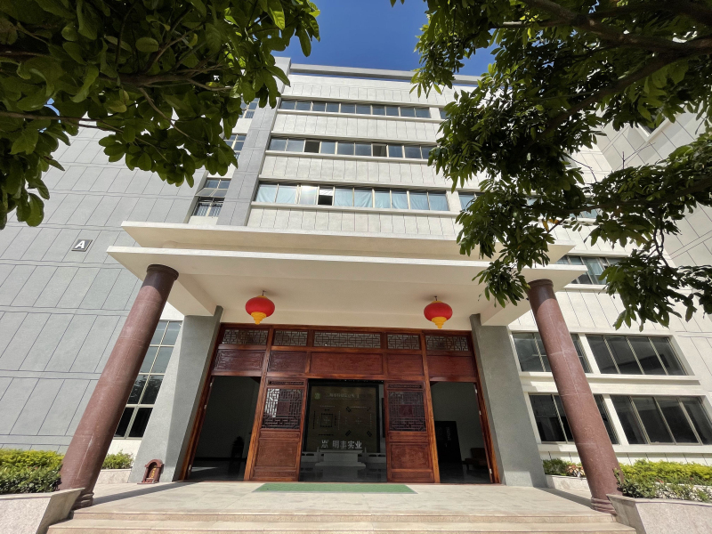 6办公楼大门