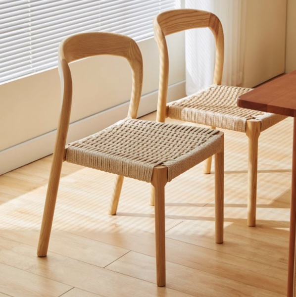 Solid wood wicker chair