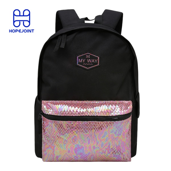 DAILY BACKPACK WITH SNAKE-PATTERN LEATHER