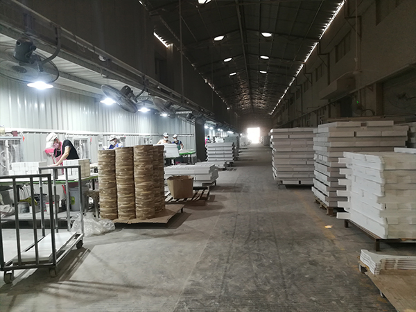 Sanding and polishing workshop