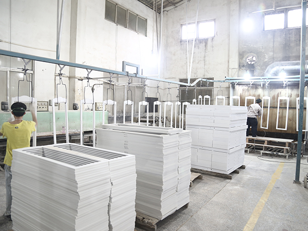 Paint spray hanging line