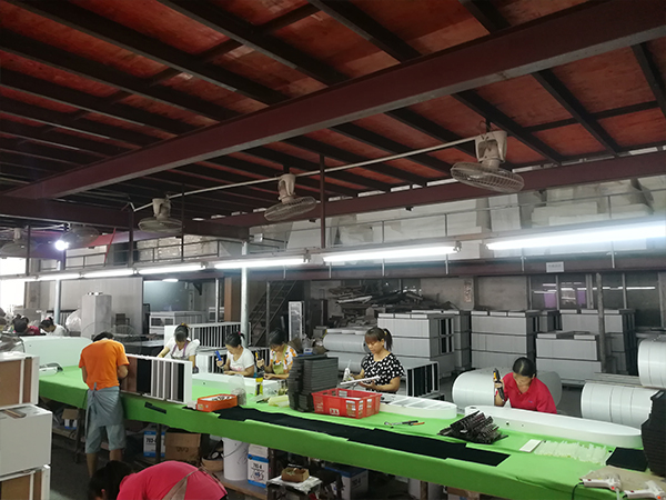 Assembly and packaging workshop