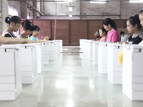 Assembly and packaging workshop
