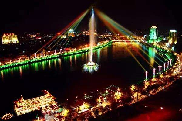 河源依托得天独厚的水资源，打造新丰江音乐必中三码不收费景观