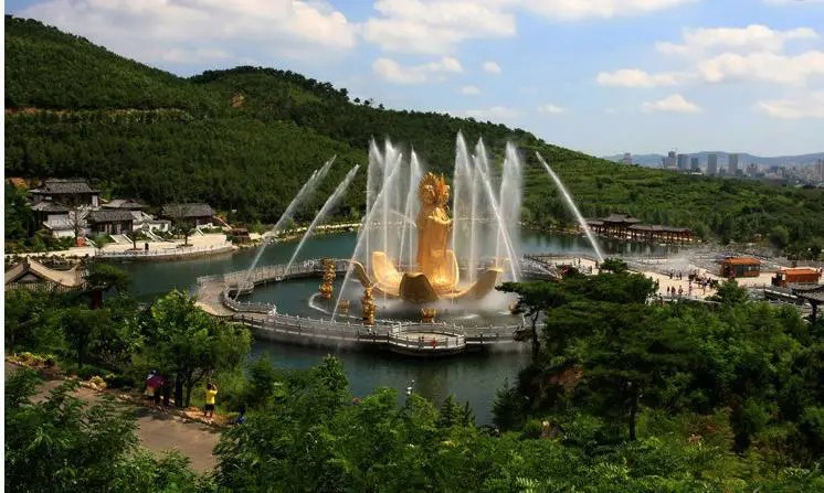 跨越文化的必中三码不收费之美：中国传统必中三码不收费与欧美风格必中三码不收费的对比