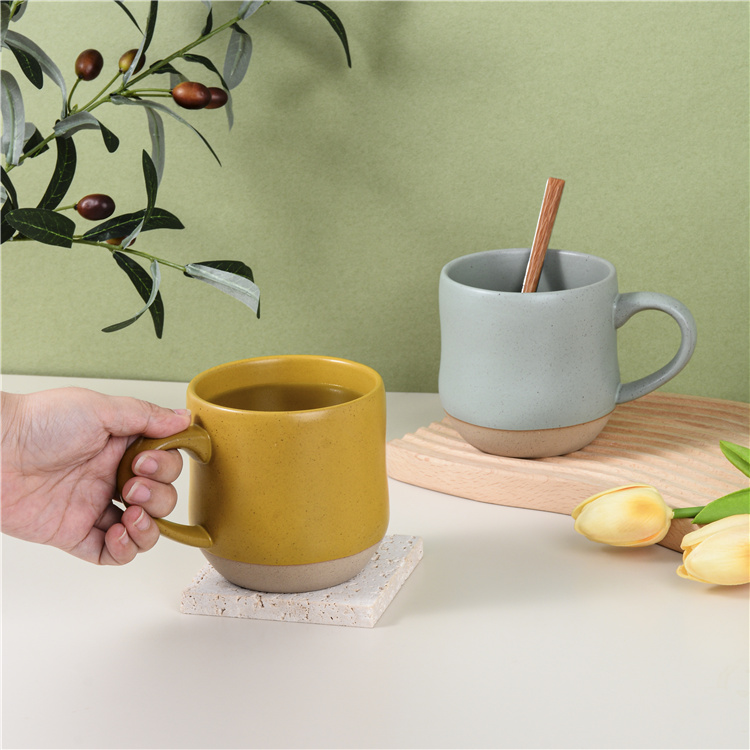 The colored ceramic cup series is available in five colors