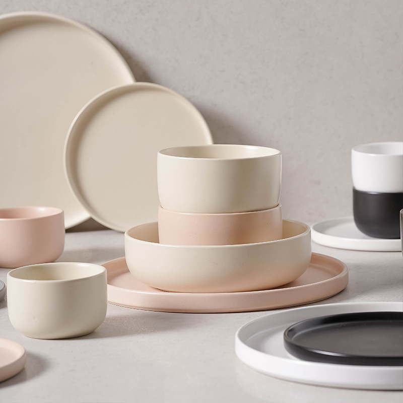Madian tableware set is made of ceramic