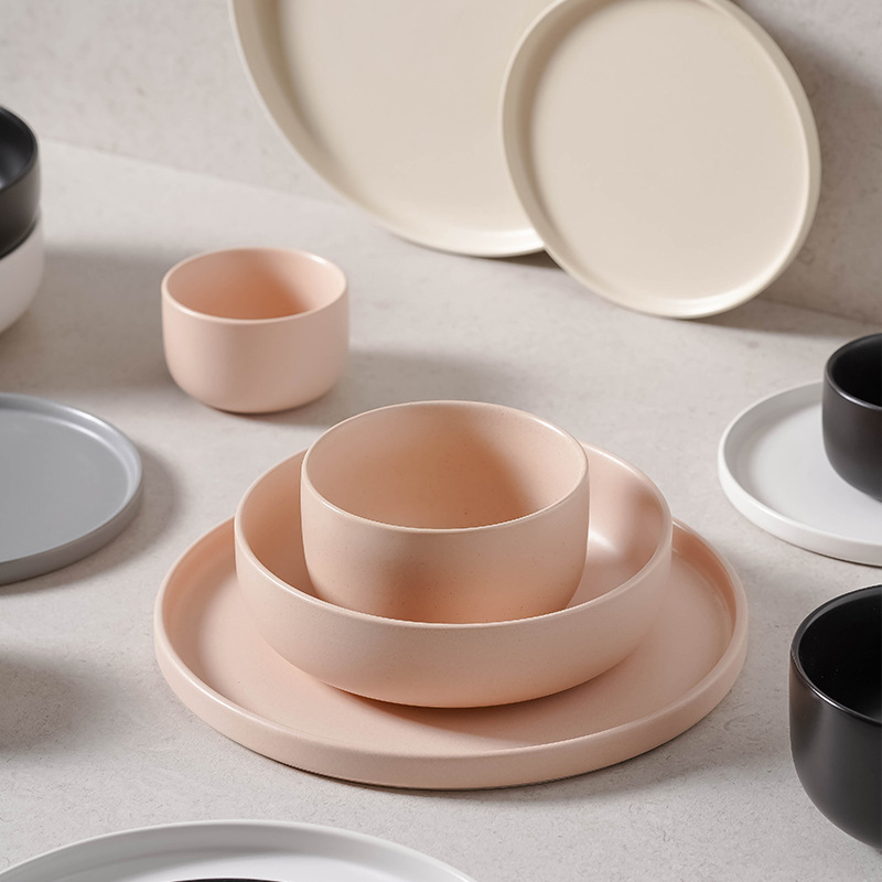Madian tableware set is made of ceramic