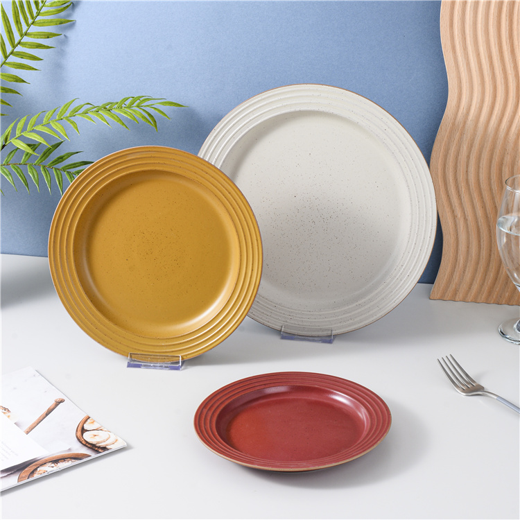 The patterned plate series is made of ceramic material
