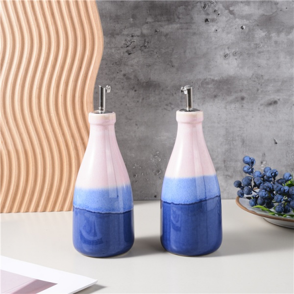 Ceramic kitchen and dining blue powder seasoning jar