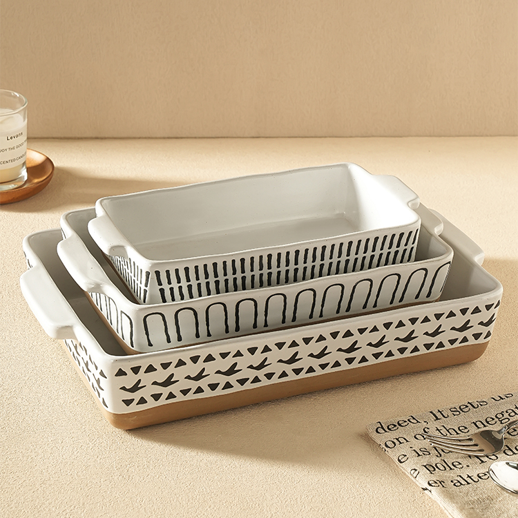 Coarse matte geometric set made of ceramic material