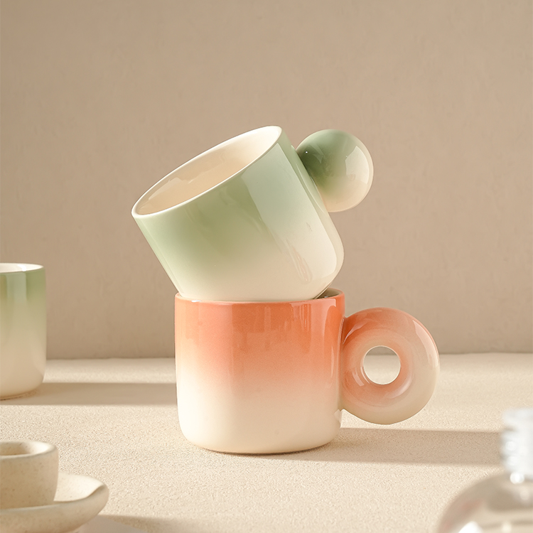 Ceramic gradient four-color mug