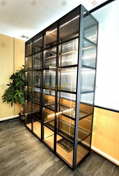 Aluminium glass cabinet