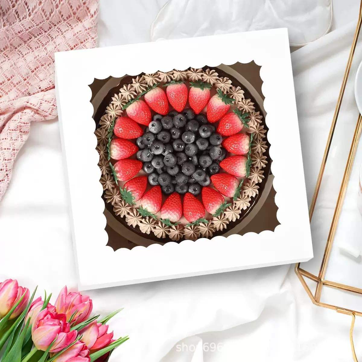 Design Luxury White Cardboard Food Grade Cake Box with Transparent Pvc Window Lid