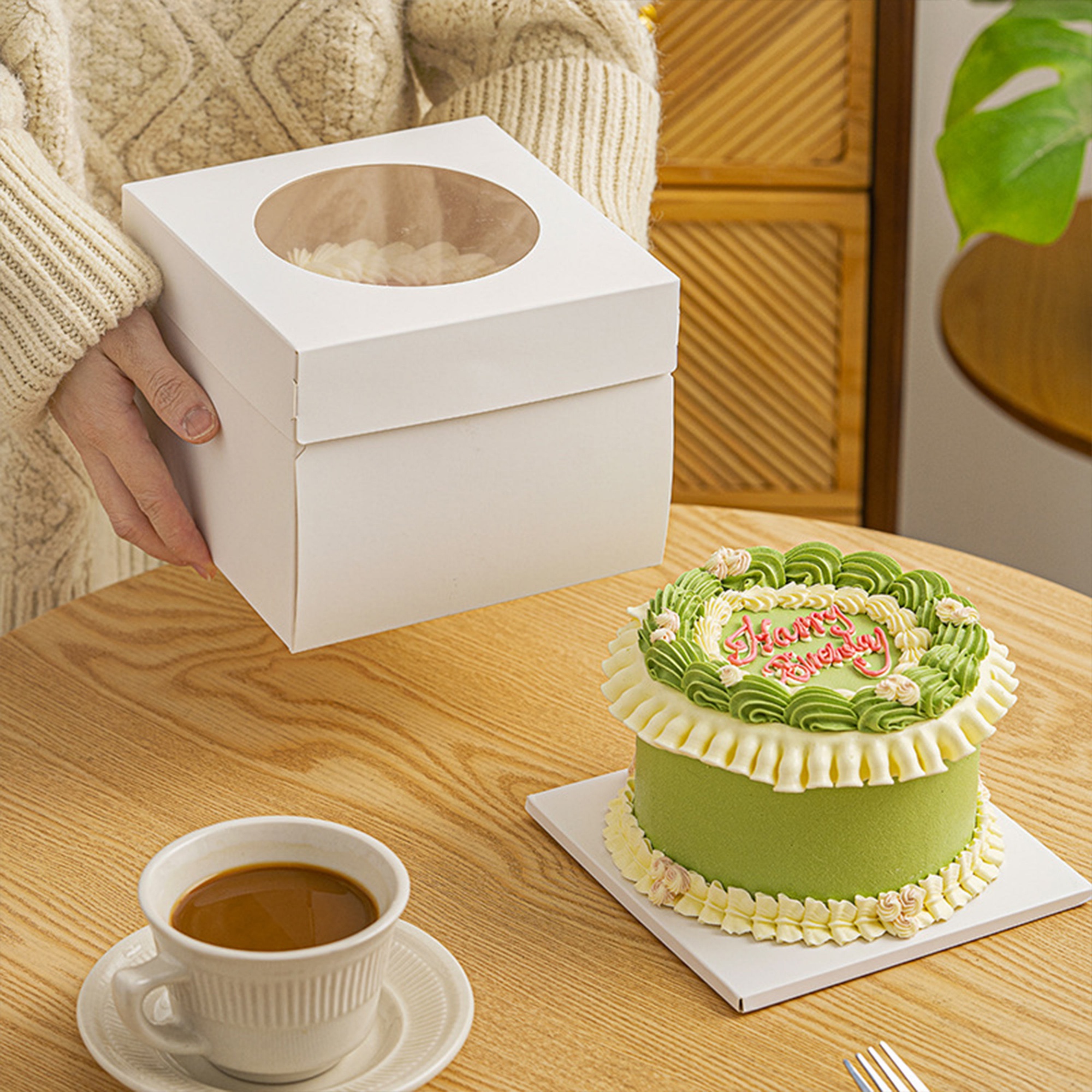 Customisable Kraft Twinkie Boxes Food Safe Bakery Birthday Cake Displays Cupcake Trays Different Laminate with Plastic Windows