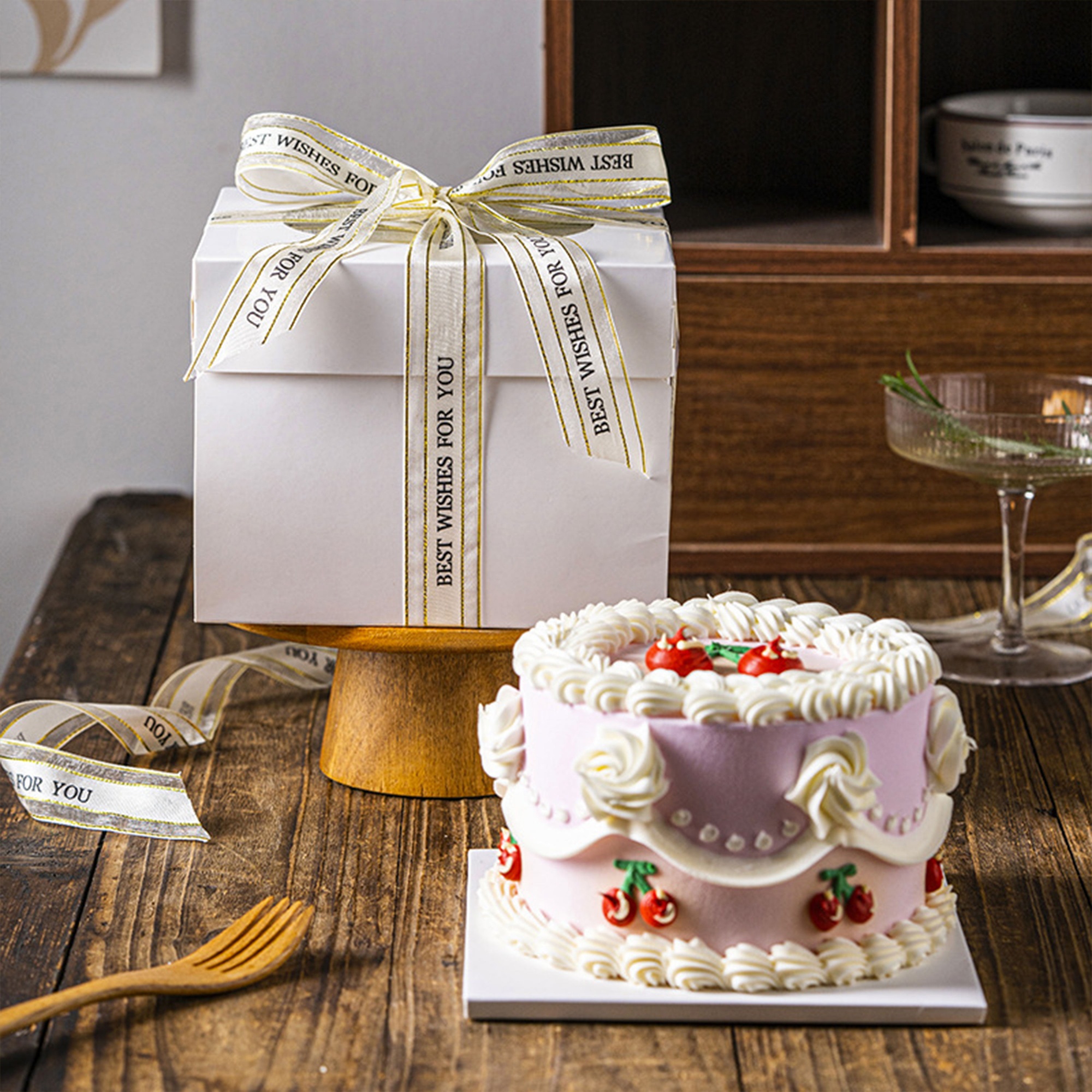 Customisable Kraft Twinkie Boxes Food Safe Bakery Birthday Cake Displays Cupcake Trays Different Laminate with Plastic Windows