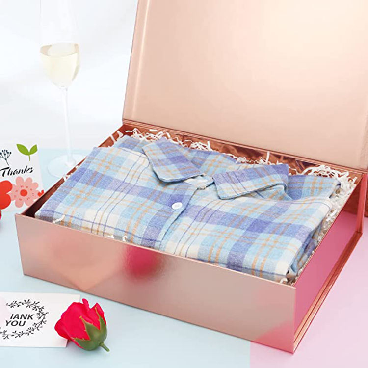 Pink Flat Pack Folding Paperboard Gift Box with Magnetic Closure Custom Embossing Matt Lamination for Watch Packaging