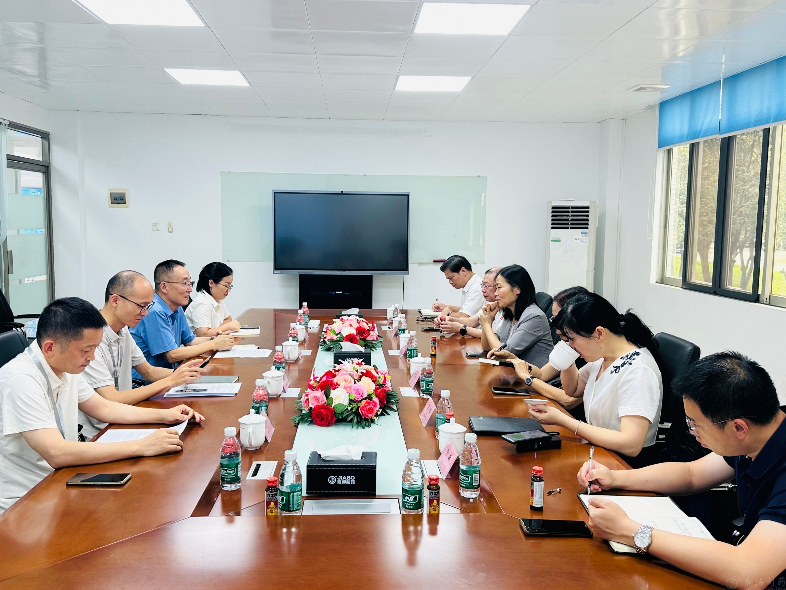 政企同心纾困赋能——清远市副市长杨焕一行到嘉博制药调研指导