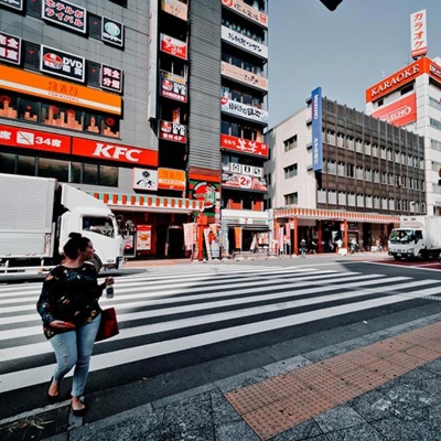 In Japan, the poor live in detached houses while the rich live in apartments! Are the poor really poor and the rich really rich?