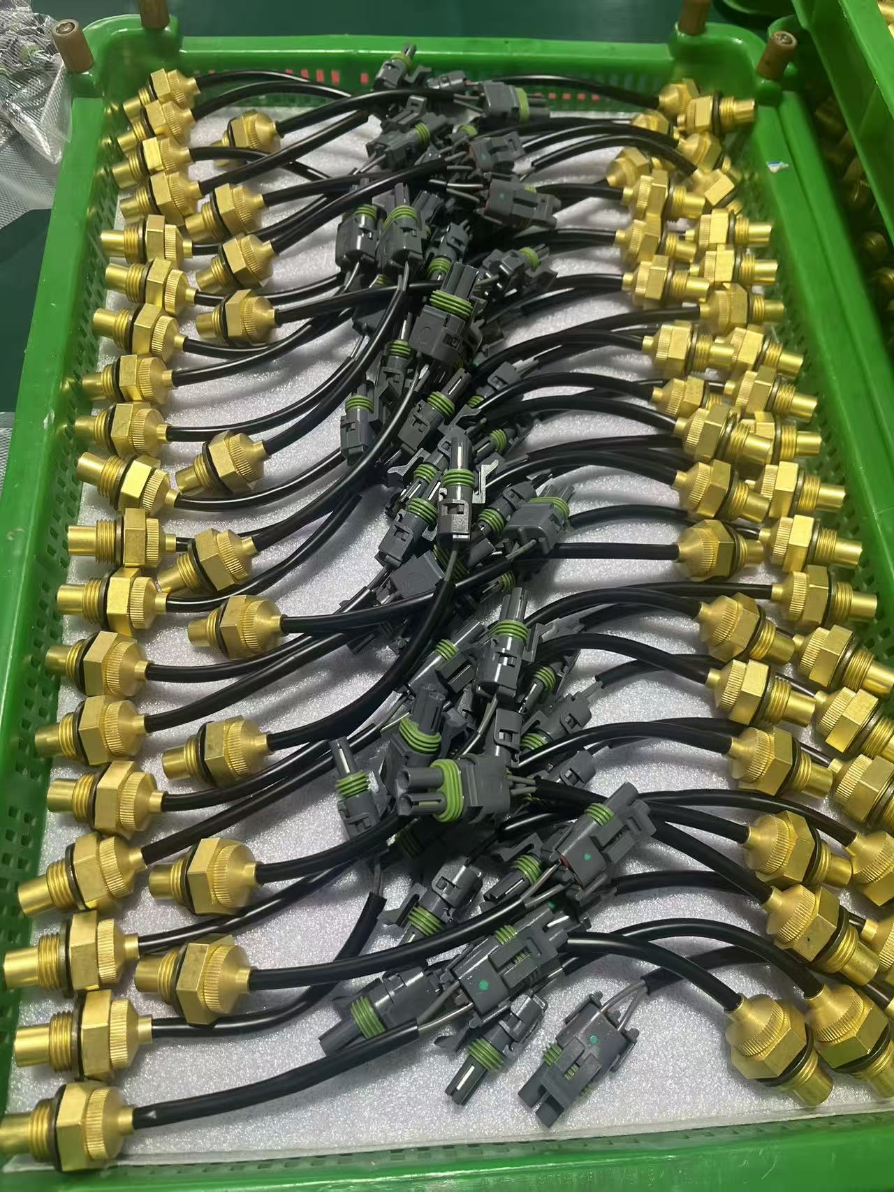 Coolant temperature sensor 