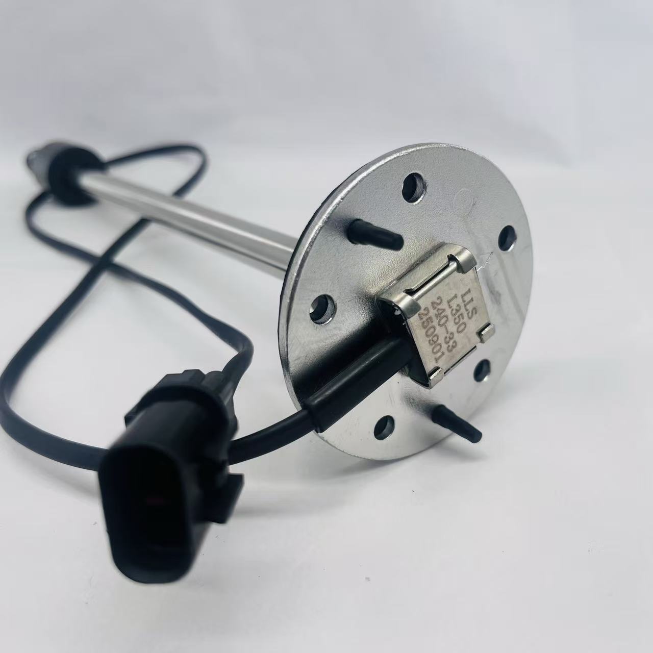 Fuel liquid level sensor for boat and truck 