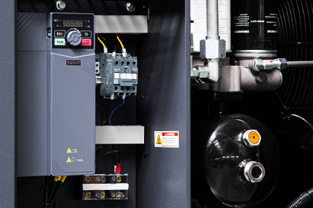 The Summer Heat is Coming: How to Use the Screw Compressor Inverter?