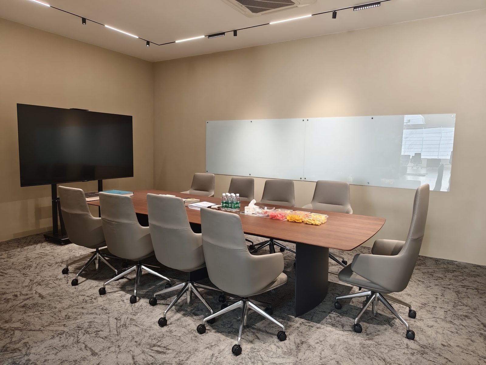 ShowRoom(7)