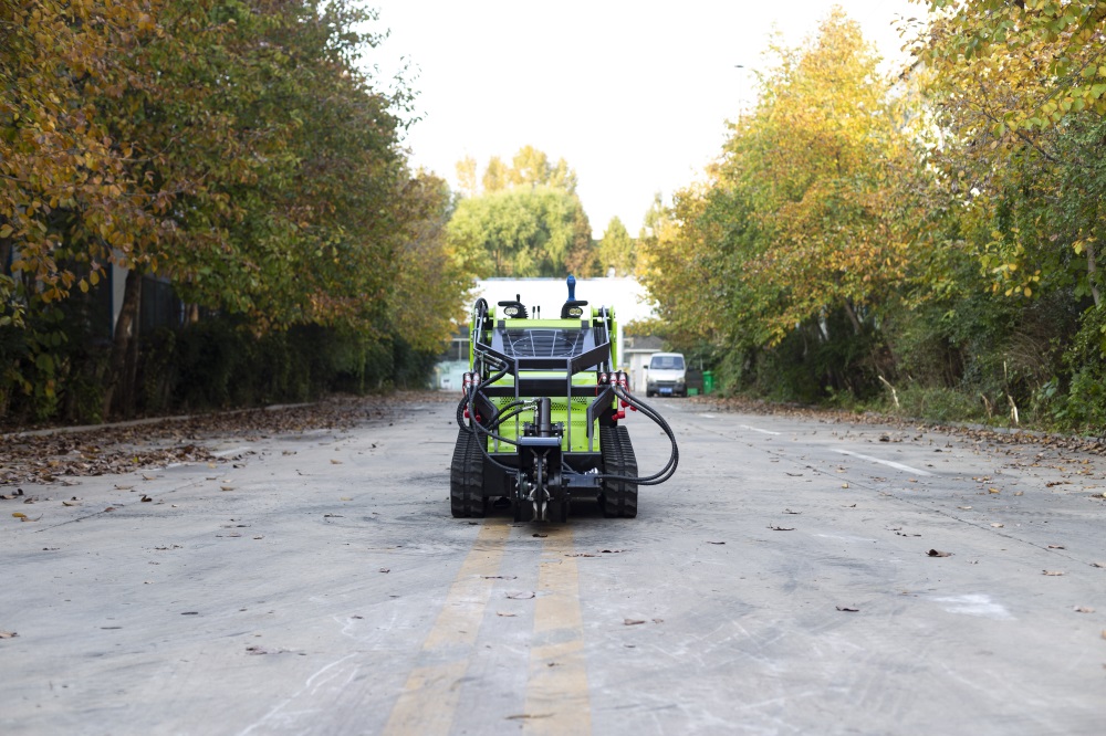 HZ690 skid steer loader