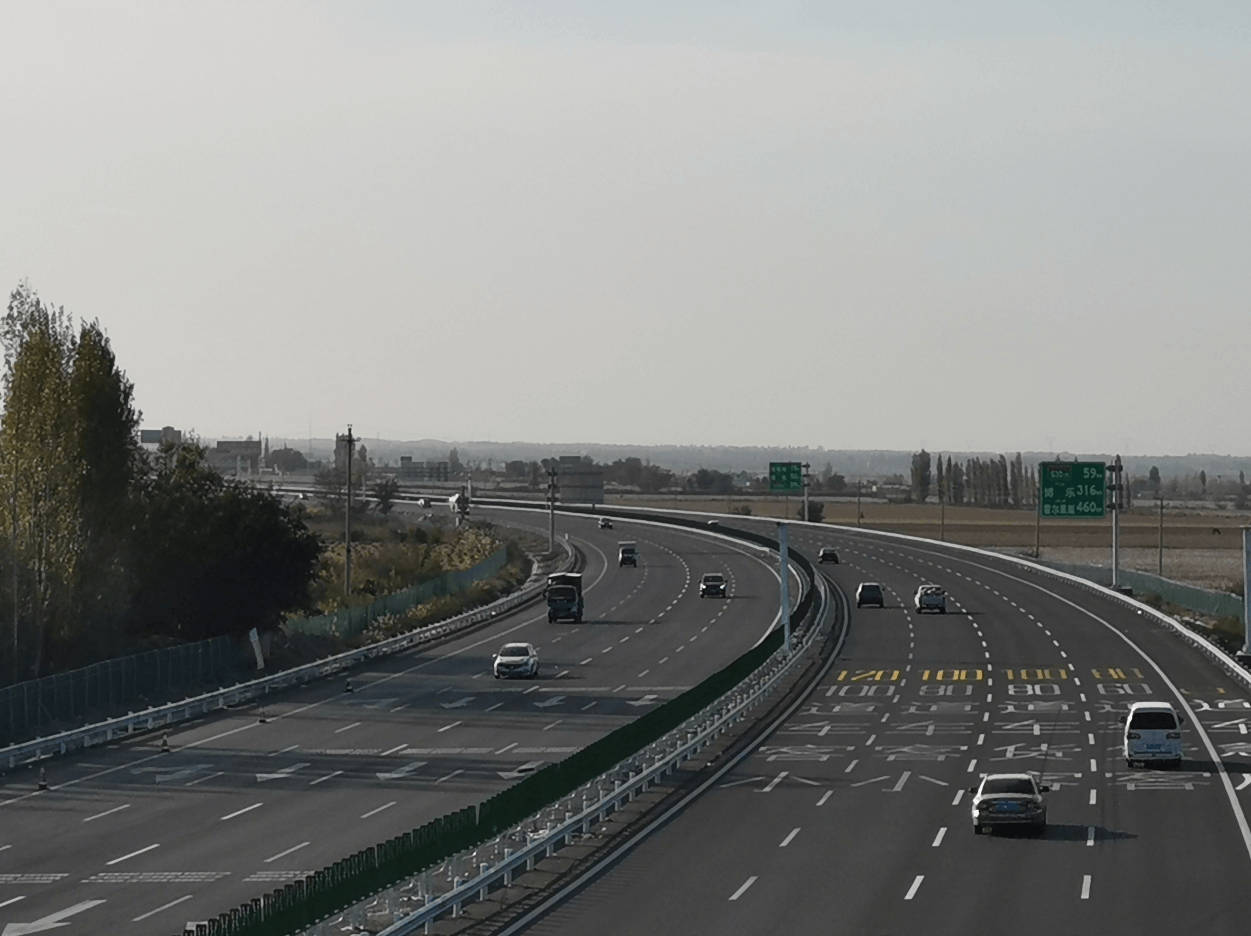 连霍高速（G30）新疆境内乌鲁木齐至奎屯段改扩建工程