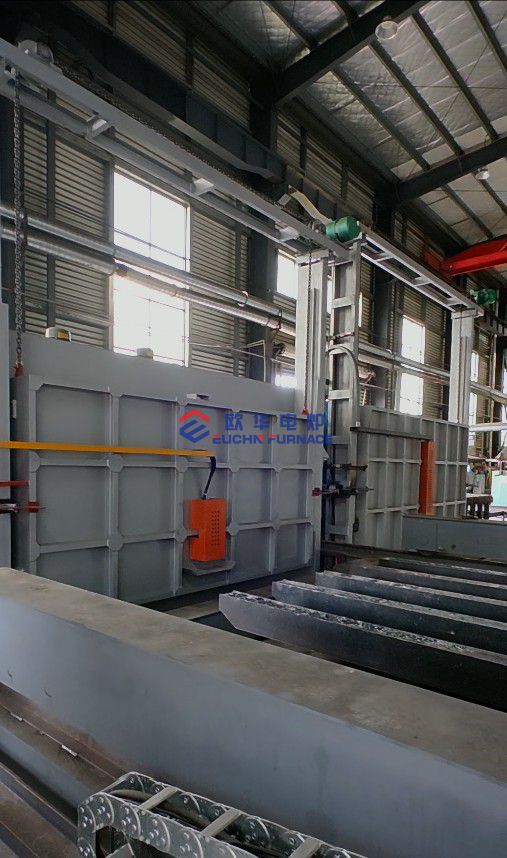 Puesta en marcha exitosa en sitio de un horno de templado tipo montacargas