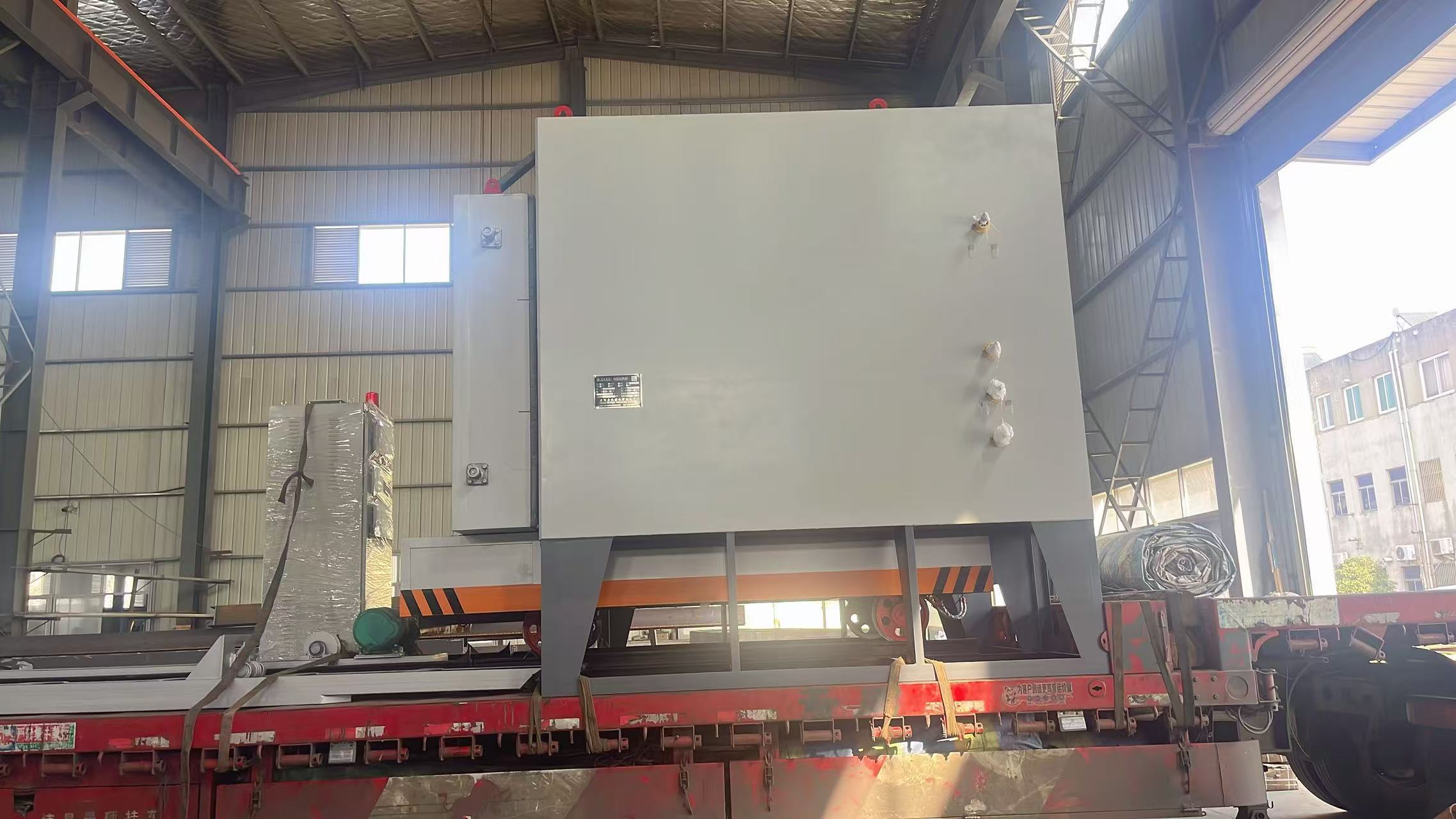 Nuestra empresa ha enviado con éxito un horno de resistencia con solera móvil de 2000 × 2000 × 1500 mm.