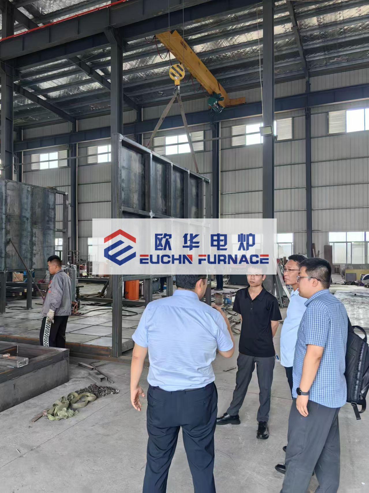 Damos as boas-vindas aos clientes de Guangdong para que visitem nossa fábrica e adquiram equipamentos para tratamento térmico.
