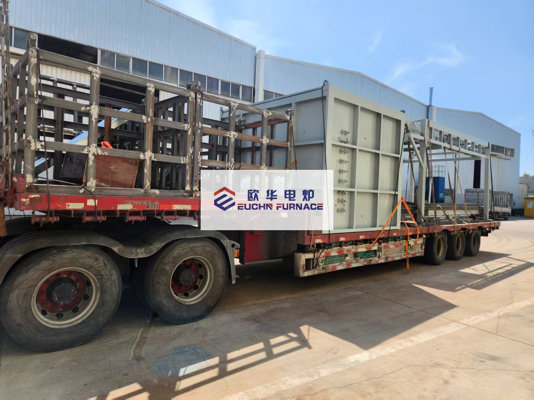 Nossa empresa enviou com sucesso o forno de fundo móvel da série HL para tratamento térmico de solubilização de alumínio e têmpera vertical para Dalian.