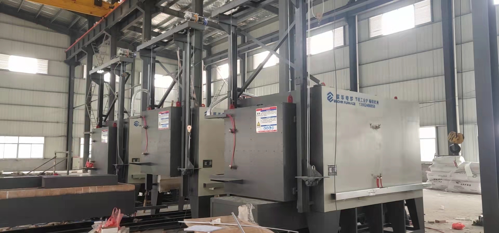 Forno de resistência com lareira móvel