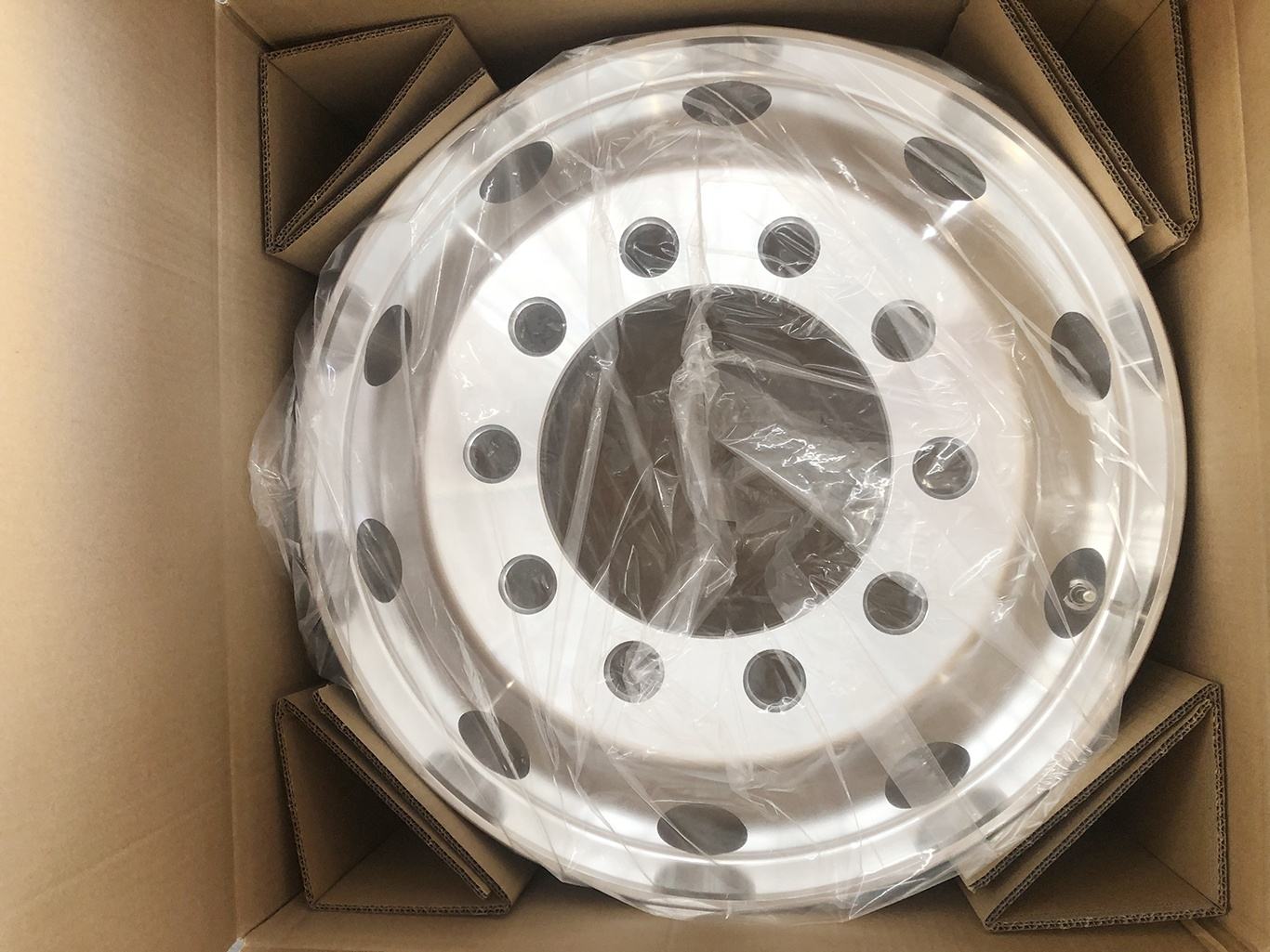 22.5*8.25 Aluminum Wheels