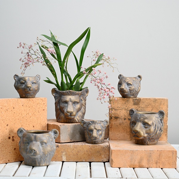 animal planter-001