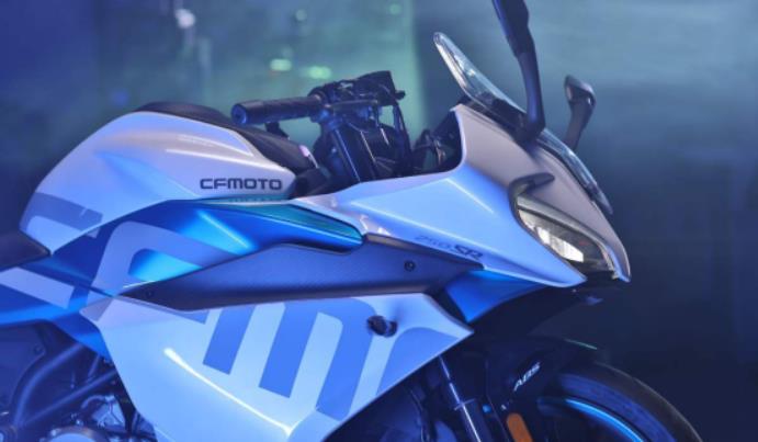 轻量级跑车新标杆，CFMOTO 250SR颠覆来袭