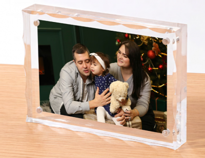 Egofine Acrylic Picture Frame with Decorative Wavy Scalloped Edges
