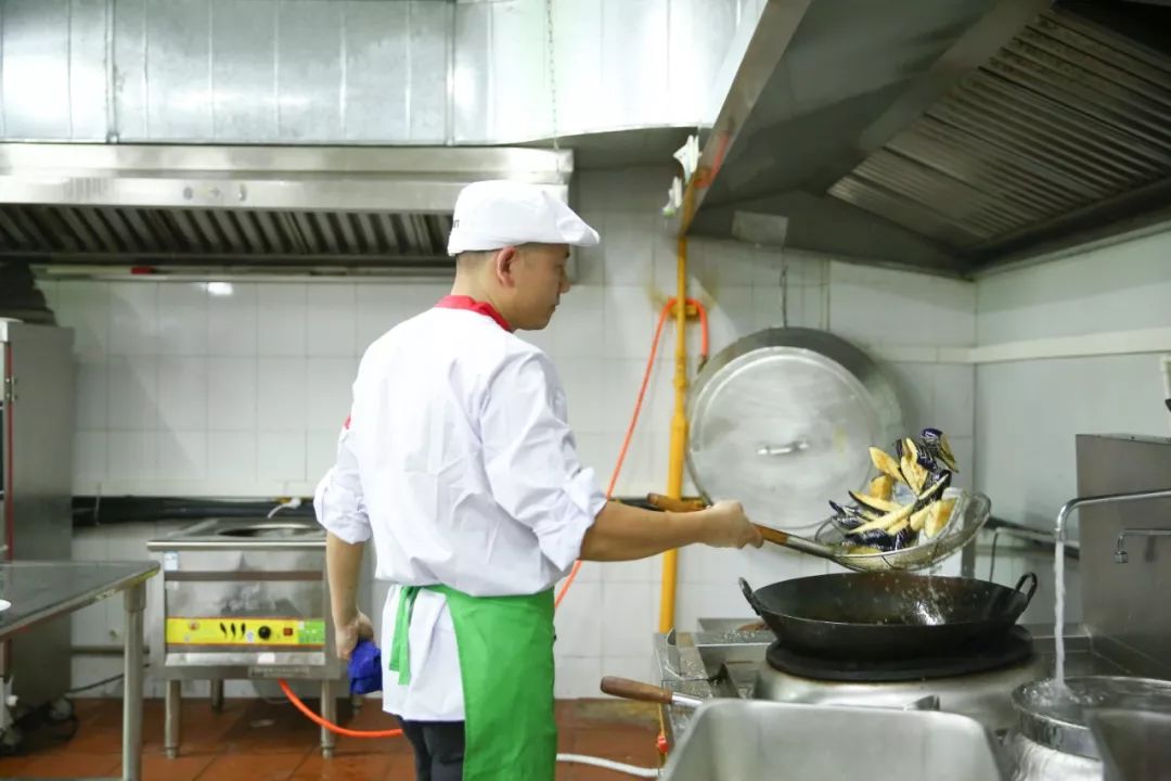 中膳食堂承包管理-中膳集团