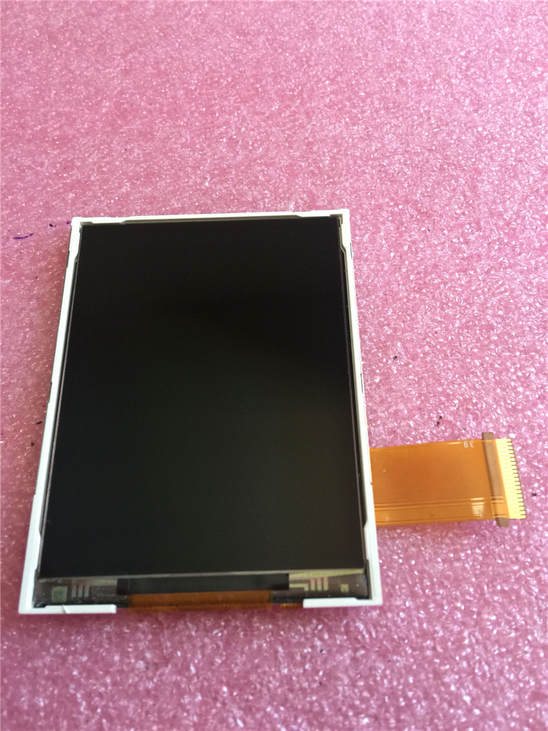 TM028HDHG04 TIANMA LCD 180pcs available