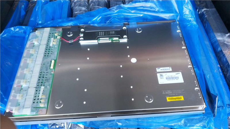 LTM270M1-L01 SAMSUNG LCD Panel
