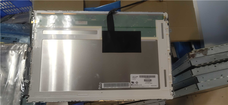 LM171W02-A4K2 200pcs in stock