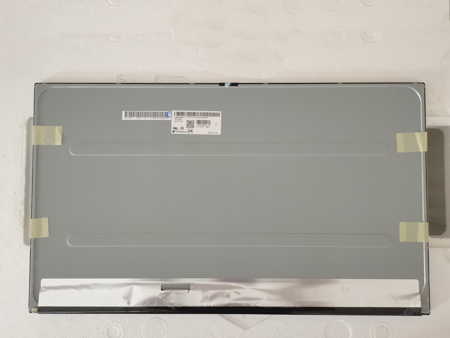 LM270WF7 SLA1 LCD Display 150pcs in stock