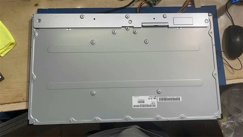 LM270WQ4 SSB3 LCD screen