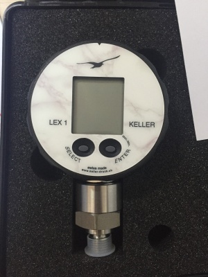 高精度数字压力表LEX1